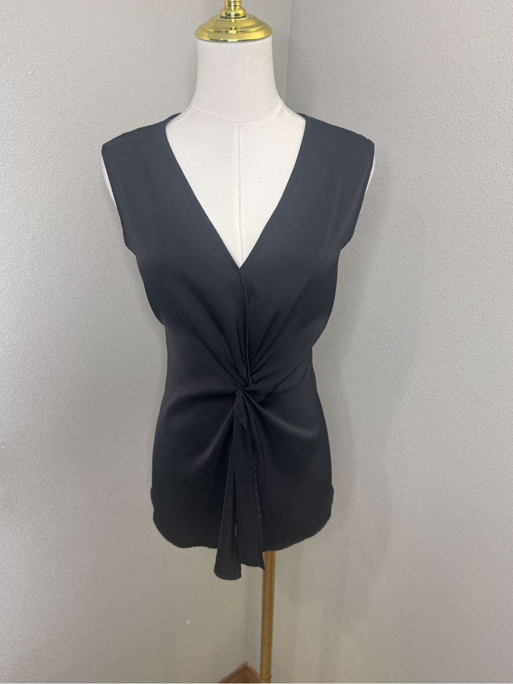 Calvin Klein Black Sleeveless Twist Front Blouse Top Size XL